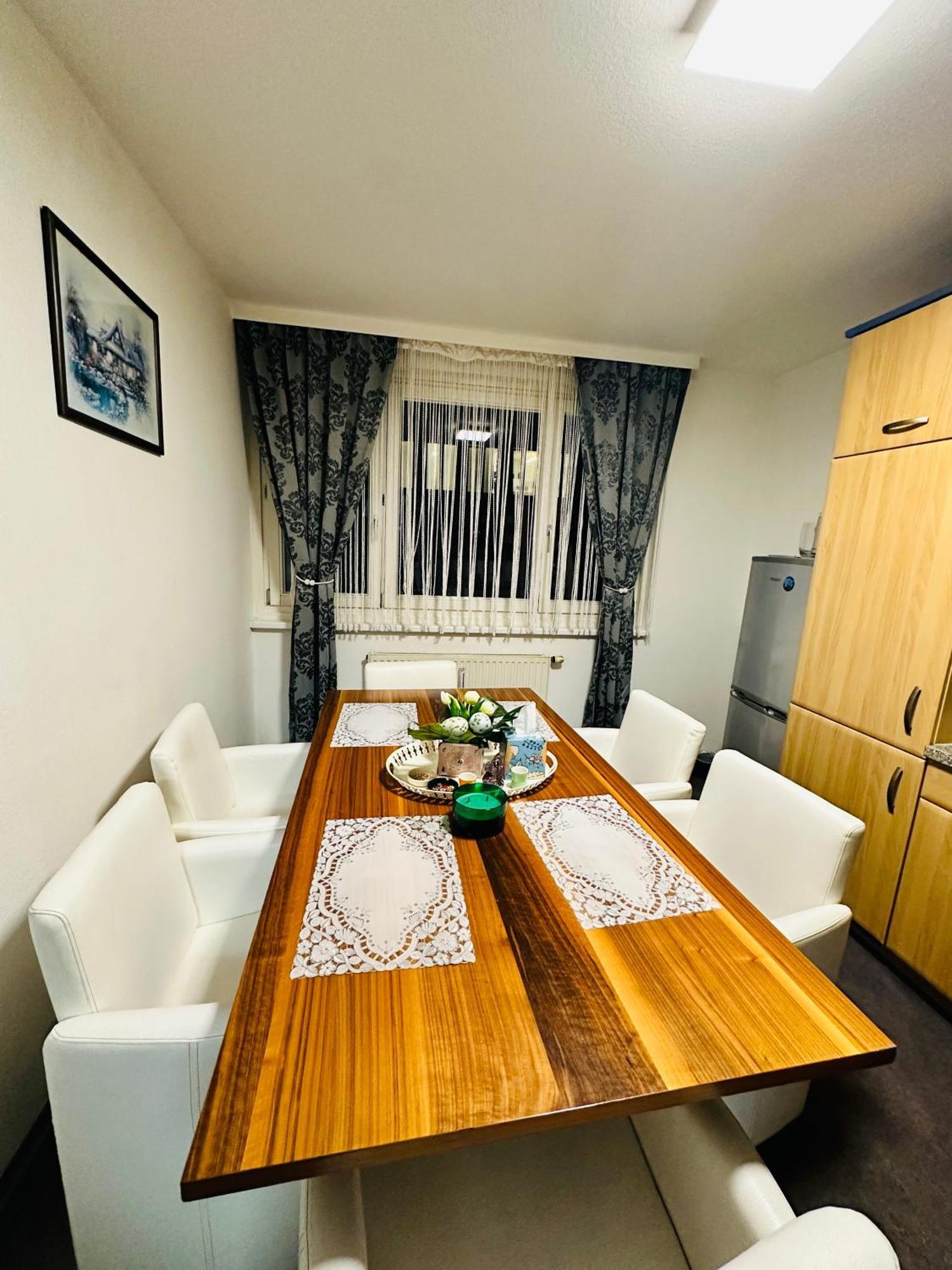Family - Room Wina Bagian luar foto